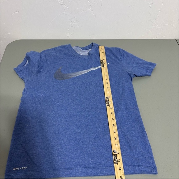 The Nike Tee Men's Small Dri Fit T Shirt Athletic Activewear Short Sleeve - Picture 8 of 8